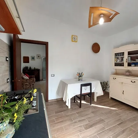 House Close To The - Large Private Garden Holiday home Tertenia