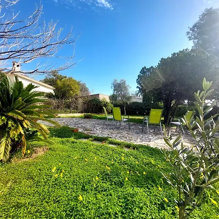 House Close To The - Large Private Garden * Tertenìa
