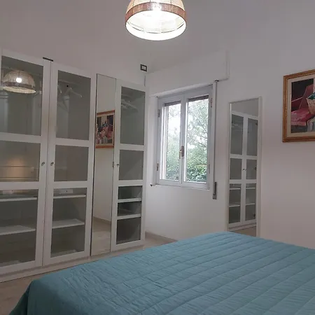 House Close To The - Large Private Garden *