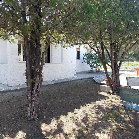 House Close To The - Large Private Garden 度假居 Tertenìa